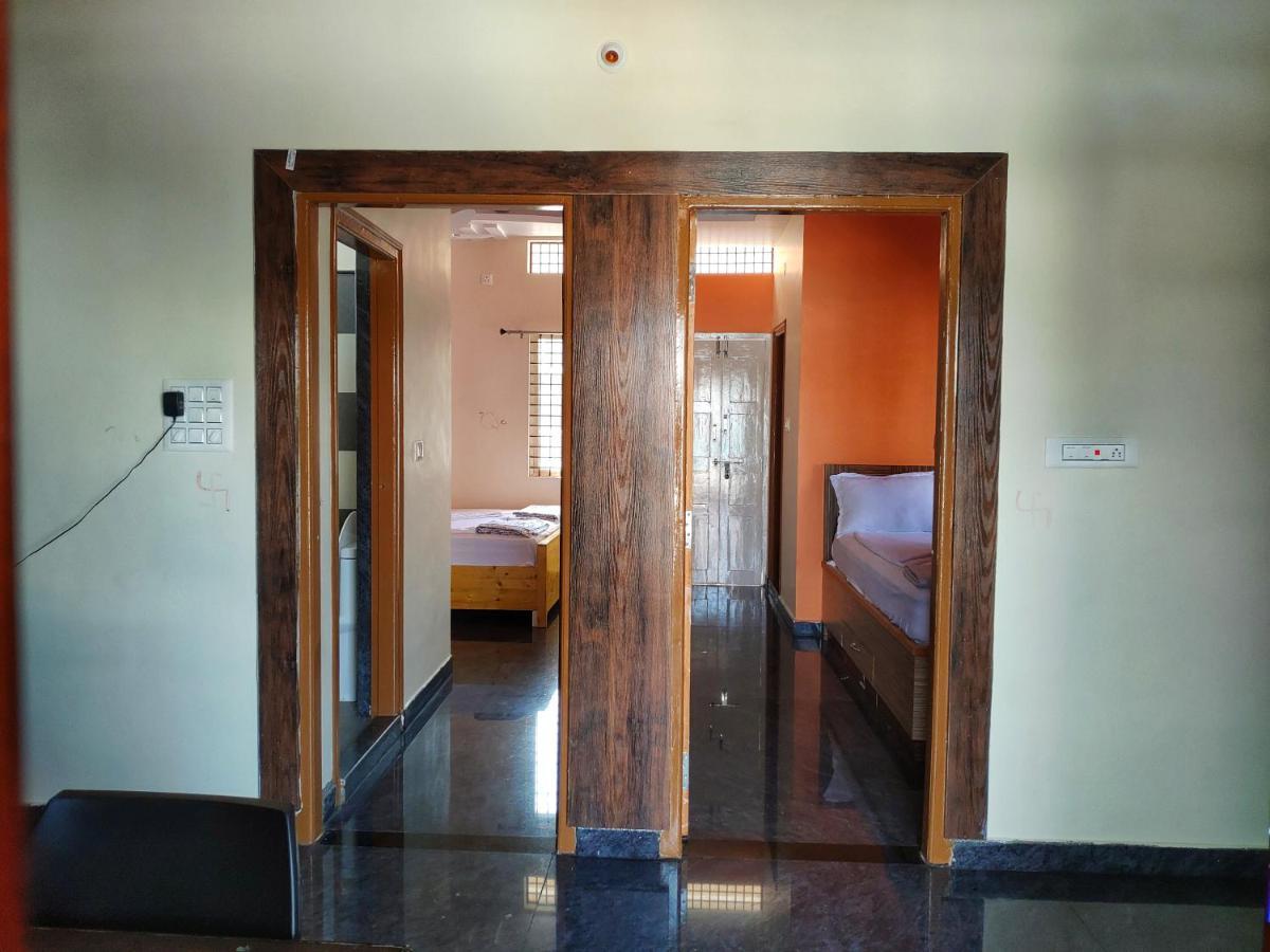 Vijayanagara Home Stay Hampi Exteriör bild