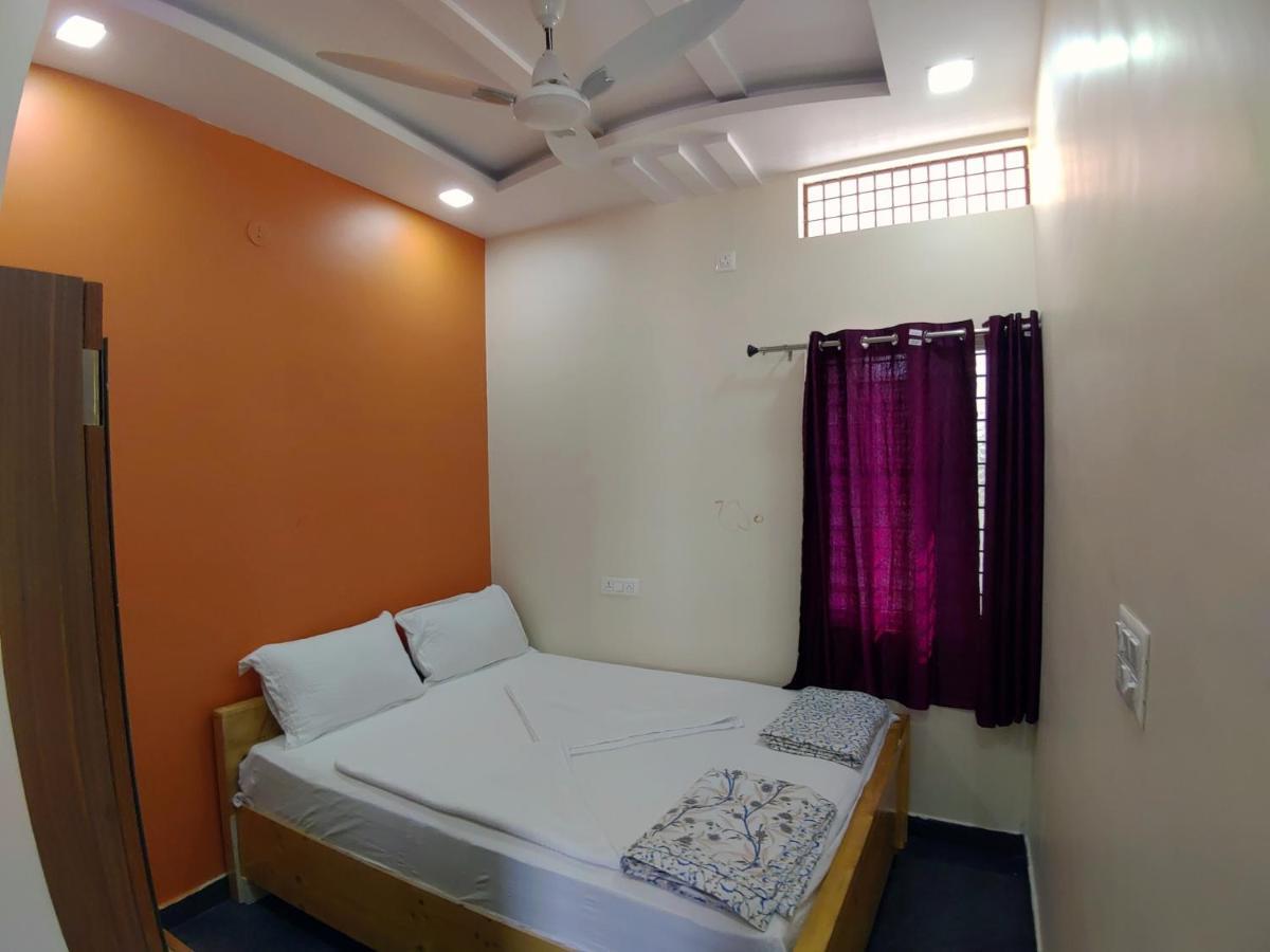 Vijayanagara Home Stay Hampi Exteriör bild